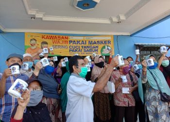 PKPM EDUKASI GEJALA DAN TANDA COVID-19 DI KLINIK IMAN MEDAN