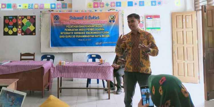 Dosen PGSD UMSU Beri Pelatihan dan Pendampingan Media Interaktif Berbasis Marcomedia Flash